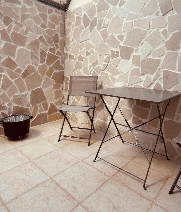 Lovely 2 Bedroom Rental Unit,Patio And Close Beach San Pietro in Bevagna Ngoại thất bức ảnh