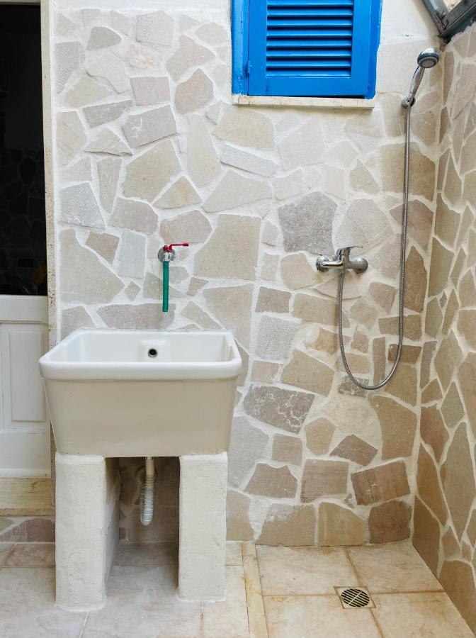 Lovely 2 Bedroom Rental Unit,Patio And Close Beach San Pietro in Bevagna Ngoại thất bức ảnh