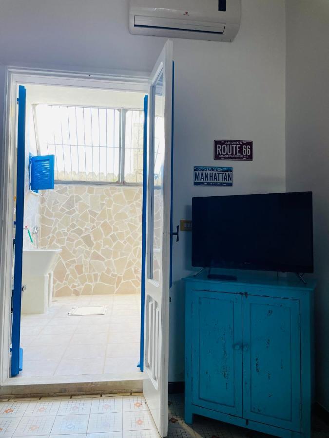 Lovely 2 Bedroom Rental Unit,Patio And Close Beach San Pietro in Bevagna Ngoại thất bức ảnh
